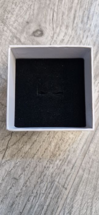 Nowe małe białe pudełko Calvin Klein