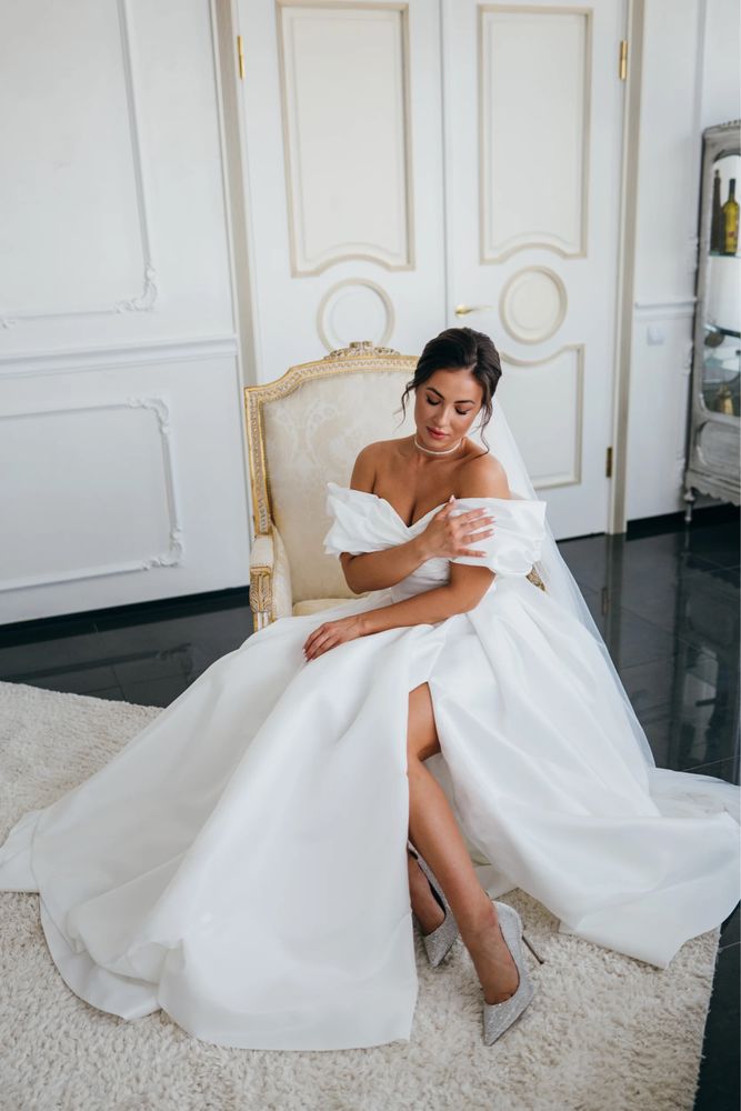 Розкішна весільна сукня нової колекції 2023 Allure Bride