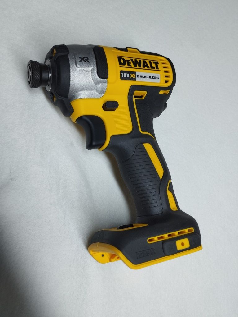 DeWalt DCF887 Zakrętarka udarowa klucz udarowy