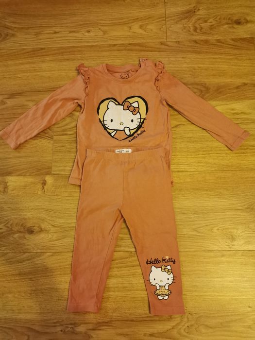 Komplet z Hello Kitty rozmiar 80-86. Stan bardzo dobry