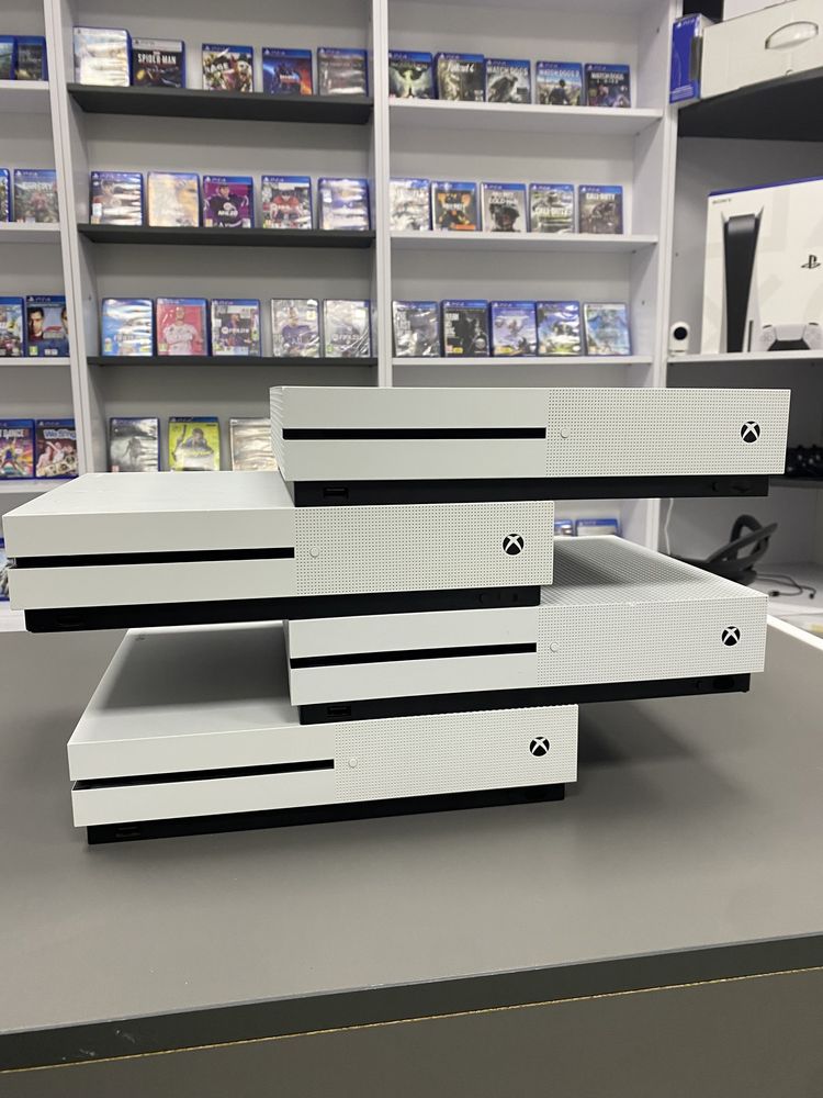 Microsoft Xbox One S 500 GB - 12 місяців гарантії!