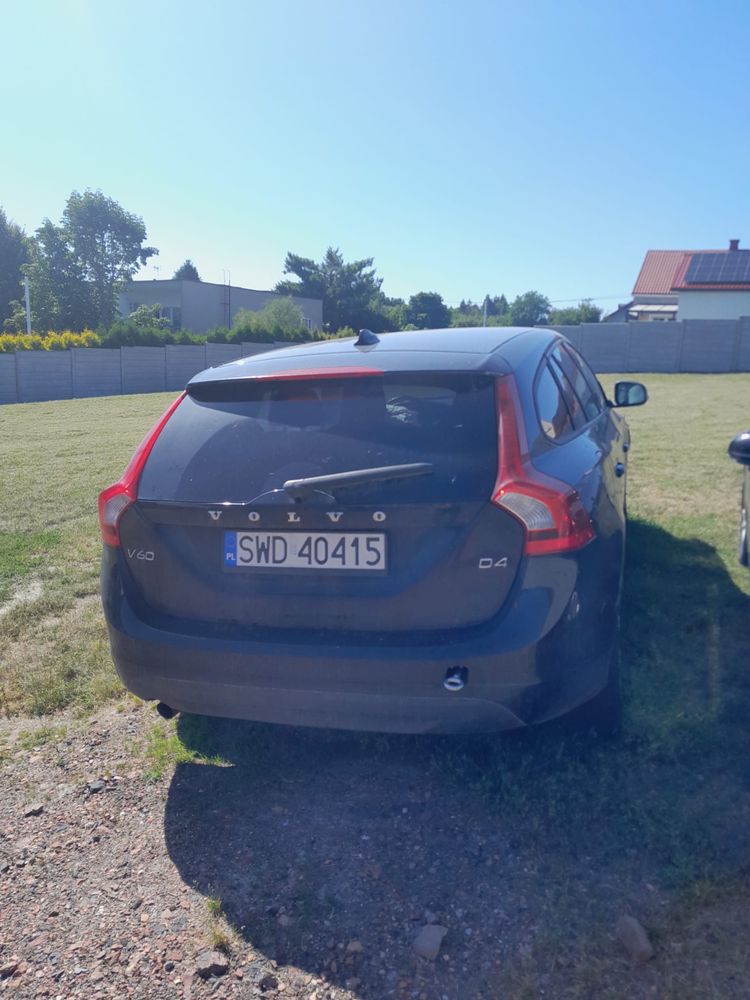 Volvo v60 2.0 D uszkodzony