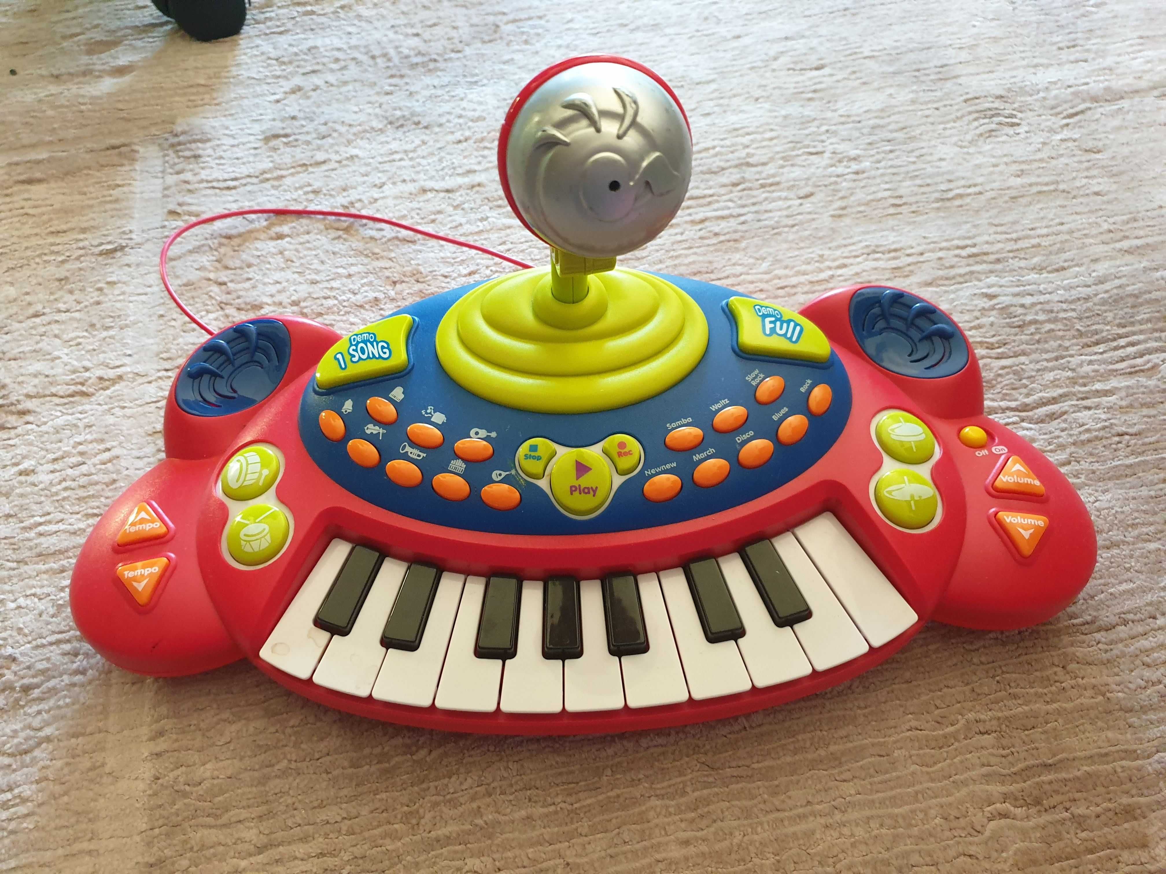 Piano com microfone em excelente estado