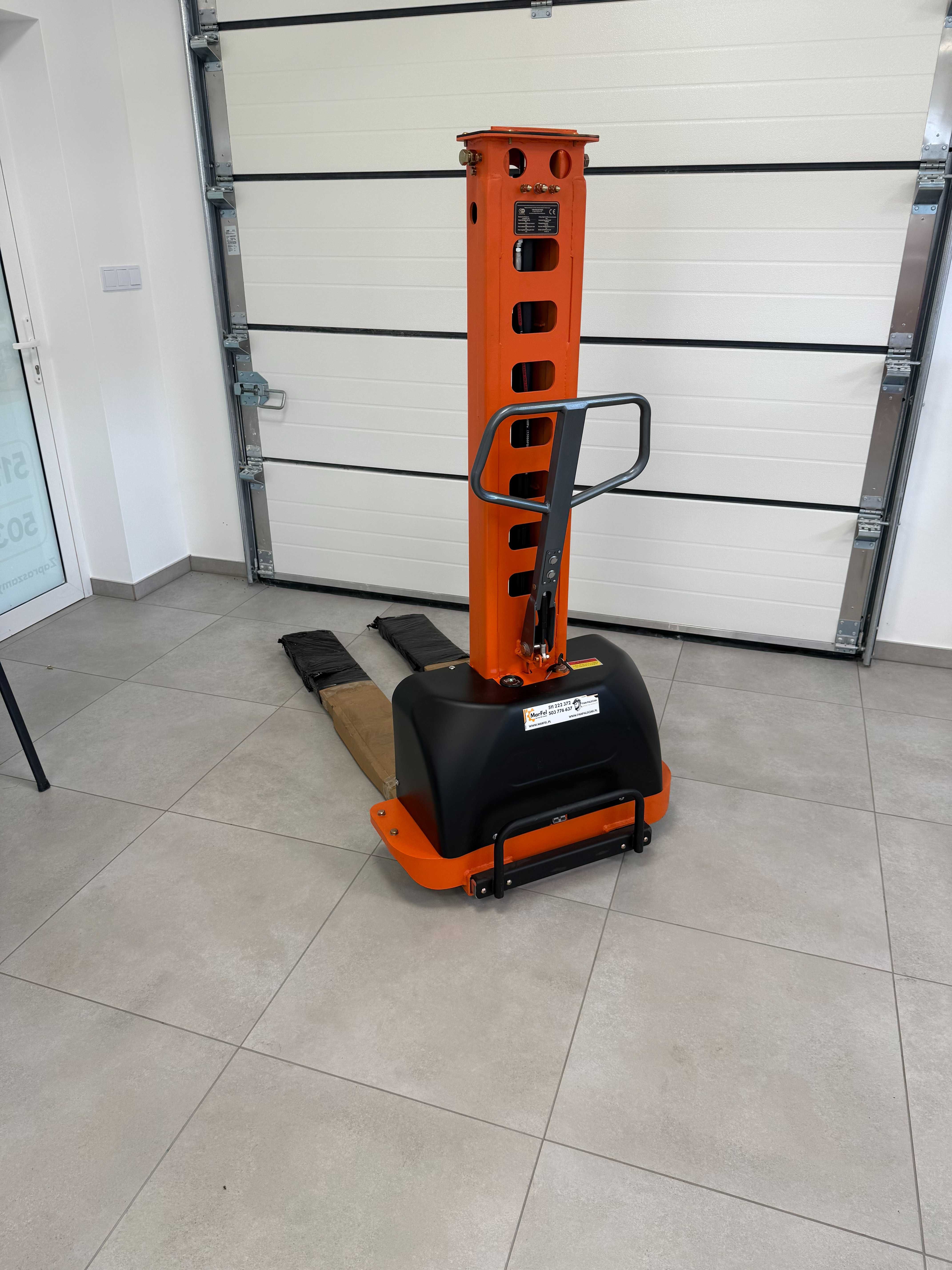 Wózek samozaładowczy elektryczny paleciak masztowy winda 500 kg 130 cm