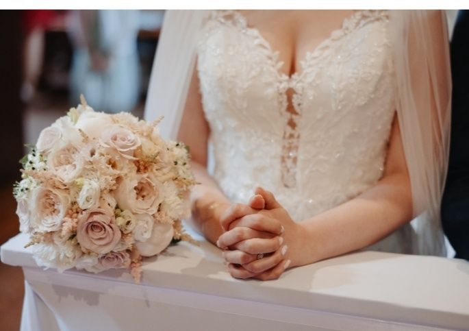 Suknia ślubna rybka Lilian west 66183 Justin Aleksander 40 42