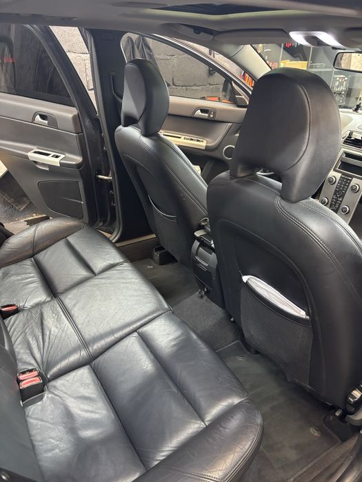 Свій автомобіль volvo v50 2009 1.6d