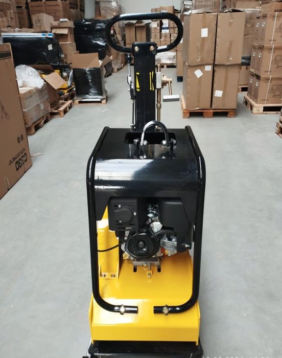 Zagęszczarka płytowa 200kg! z rewersem  C330 Briggs&Stratton 1450XR 20