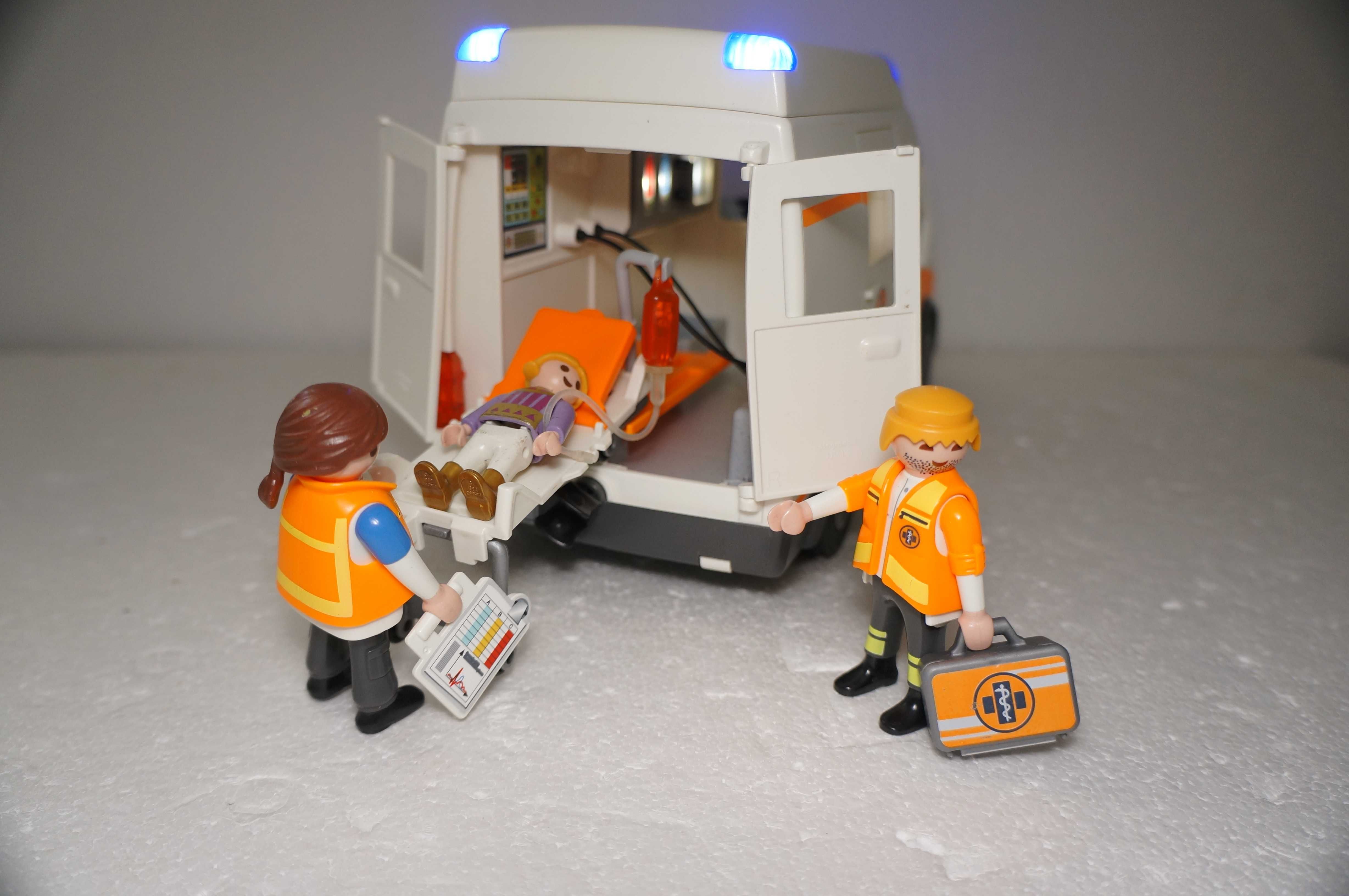 Playmobil 1027 Pogotowie Karetka Ambulans NOWY model Światło i Dźwięki