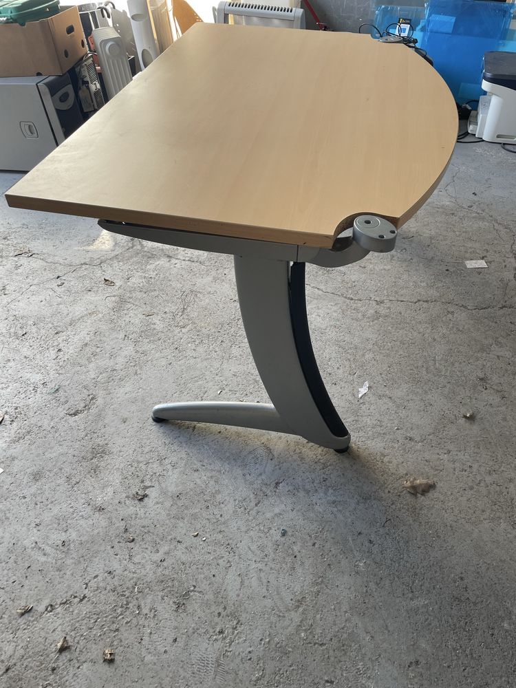 Mesa escritorio para despcupar espaco