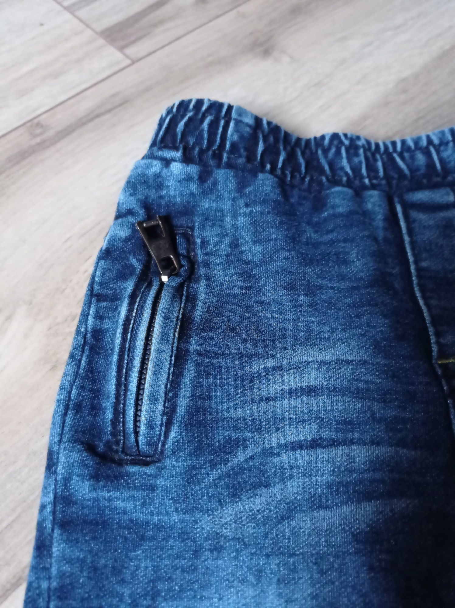 Piękne spodnie jeansowe 86 happy hause ozdobne zamki