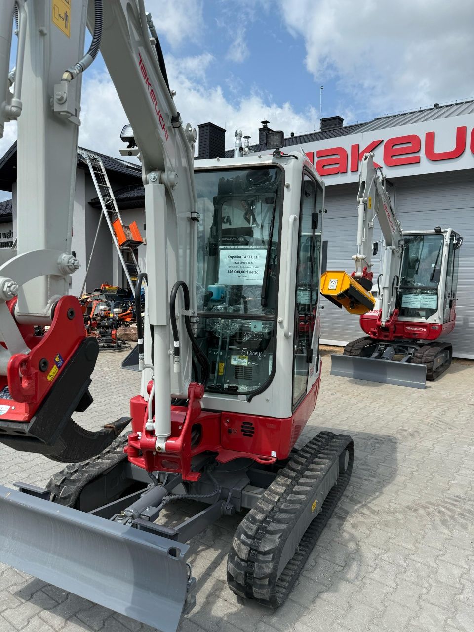 Koparka minikoparka Takeuchi TB225V0 rok 2025 2,4 tony TB230 TB216