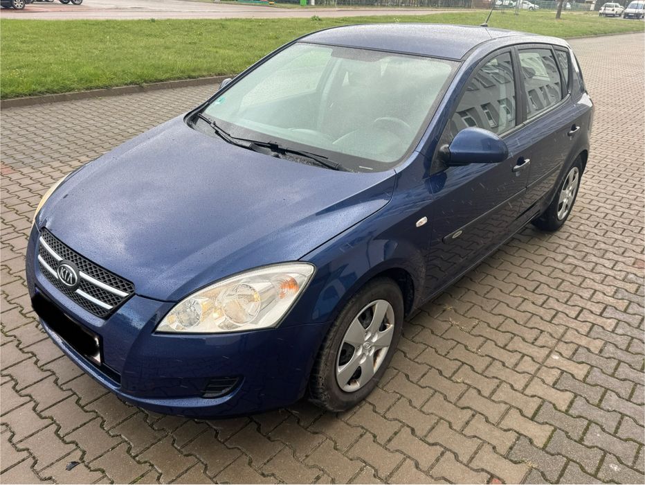 Kia Ceed 1.4 Benzyna 109 km Niemcy Brak rdzy po Duzym serwisie klima