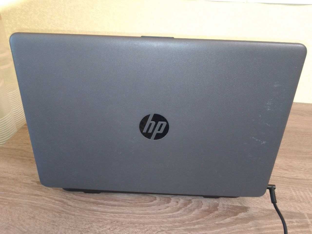 HP 250 G6 / Intel Core i3-7020U (2.3 ГГц) / RAM 8 ГБ / 126 SSD Ноутбук