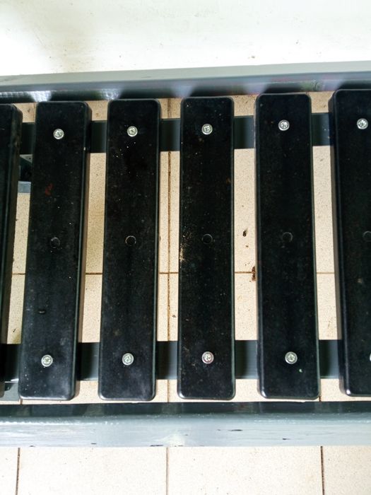 Продам лавочку у двір