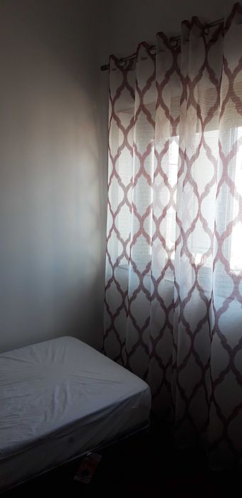 Aluga-se quarto a estudantes - Próximo do IPL