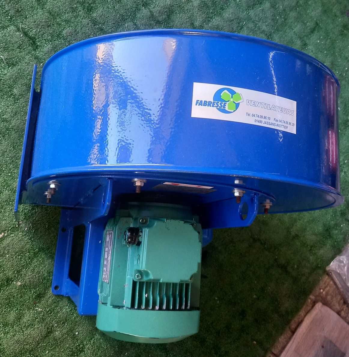 Ventilador para extração de fumos ou cheiros