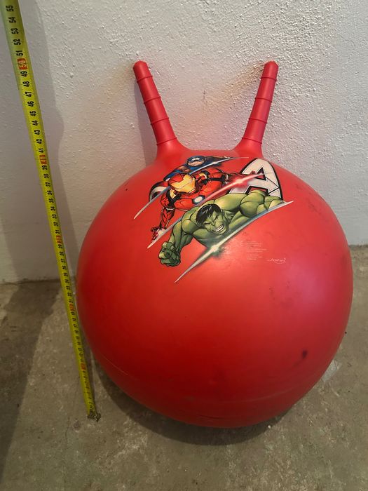 Piłka do skakania Avengers