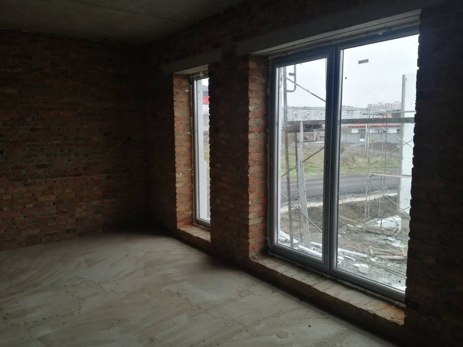 Продаж котеджів з міськими комунікаціями на масиві Макарова!