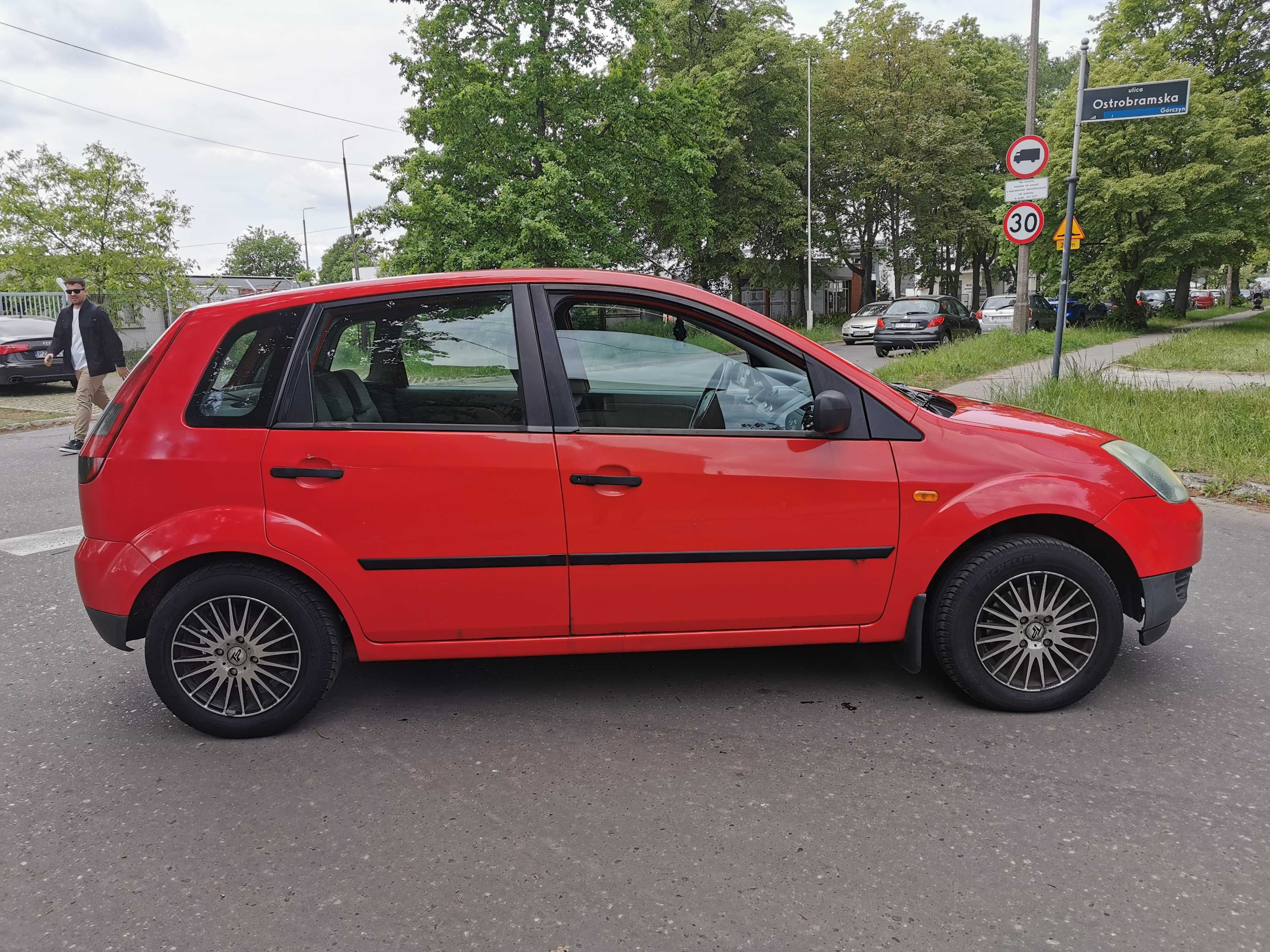 Ford Fiesta 1.4d 5 drzwi Alu-fegi  2003r. 5l ON /100km. Zadbana.