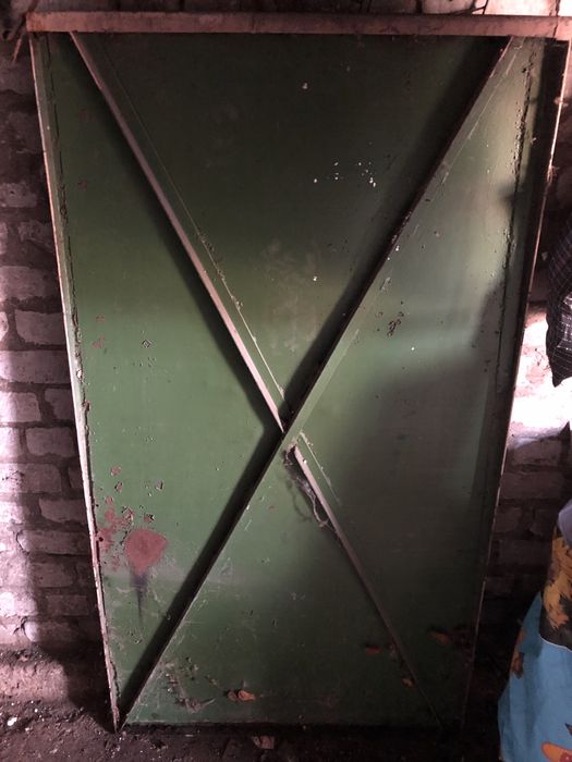 Двері металеві .Вага 50 кг