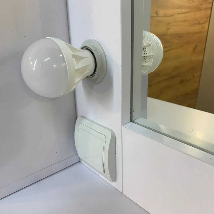 Туалетний столик з поличкою, макияжный гримерный туалетный стол