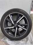 Kola Toyota Auris, Corolla 225/45/R17 caloroczne opony