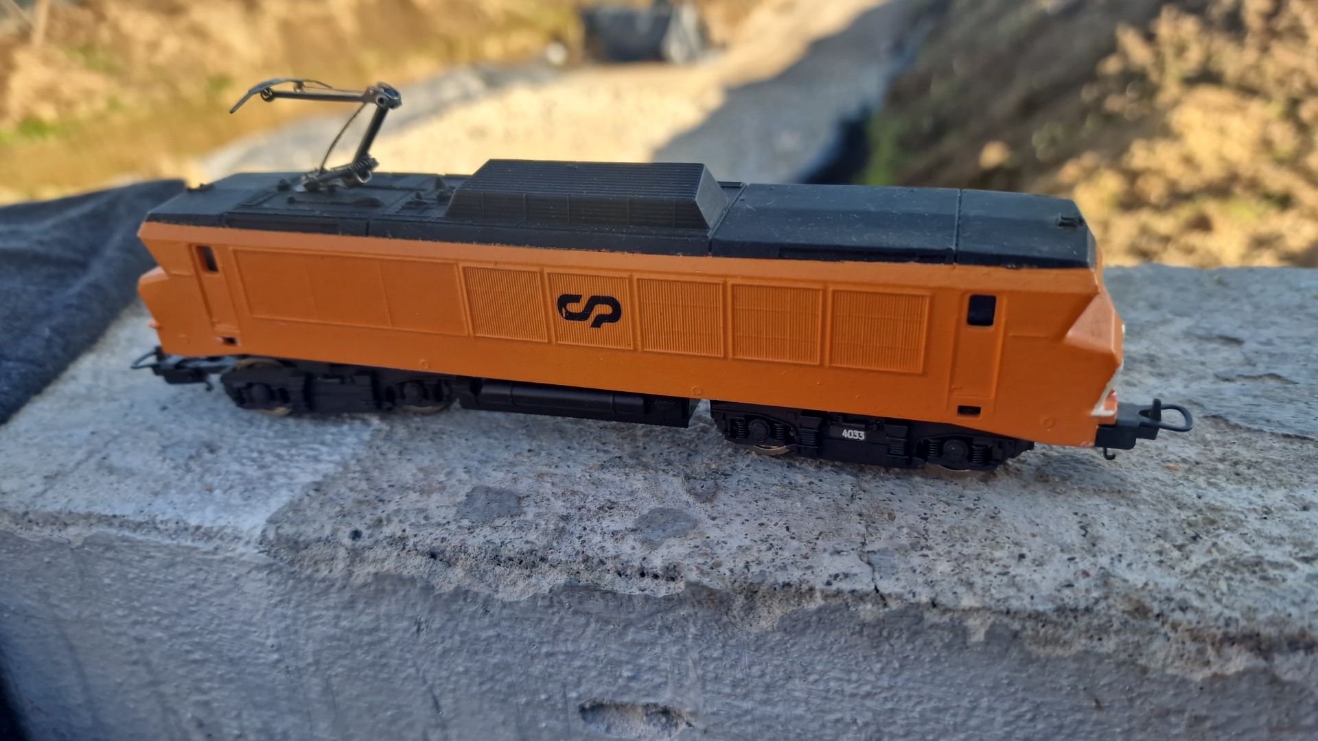 Varios artigos modelismo ferroviario