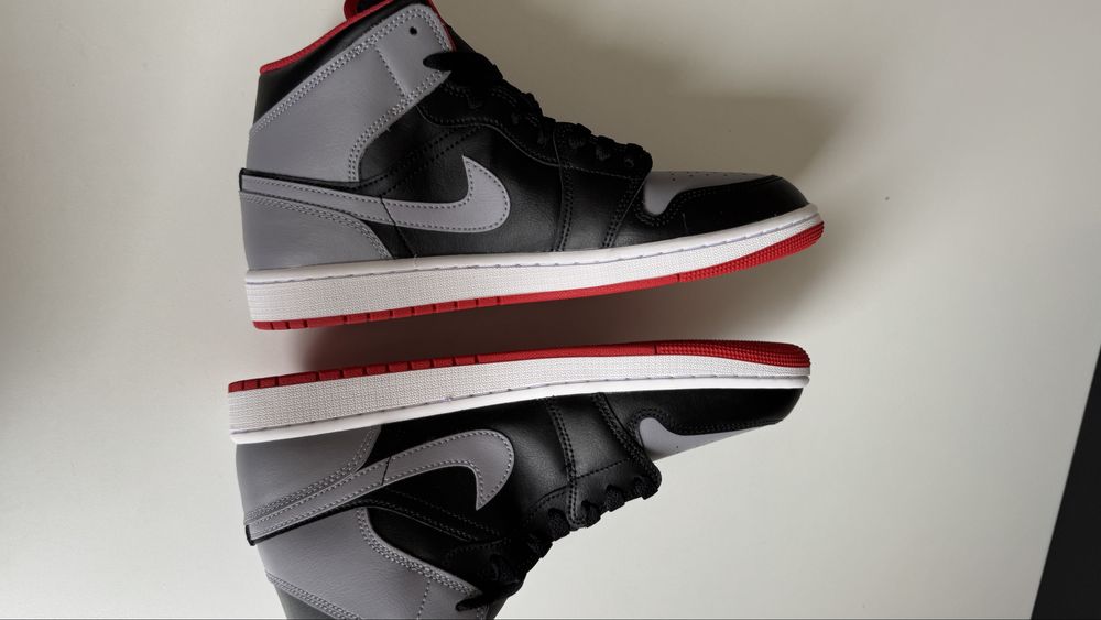 Nike Air Jordan 1 Mid Black Cement Grey rozmiar 44 wkładka 28 cm