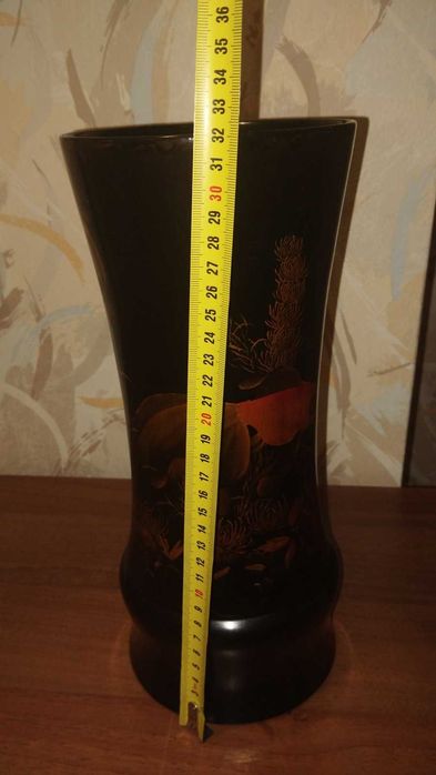 Ваза чорна, дерево, лак, Вьетнам, середина ХХ ст