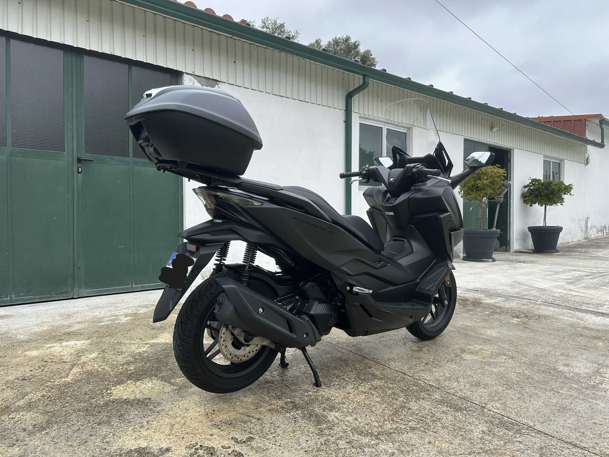 Honda Forza 125cc – Como Nova!