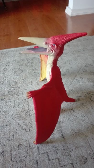 Pterodáctilo brinquedo grande