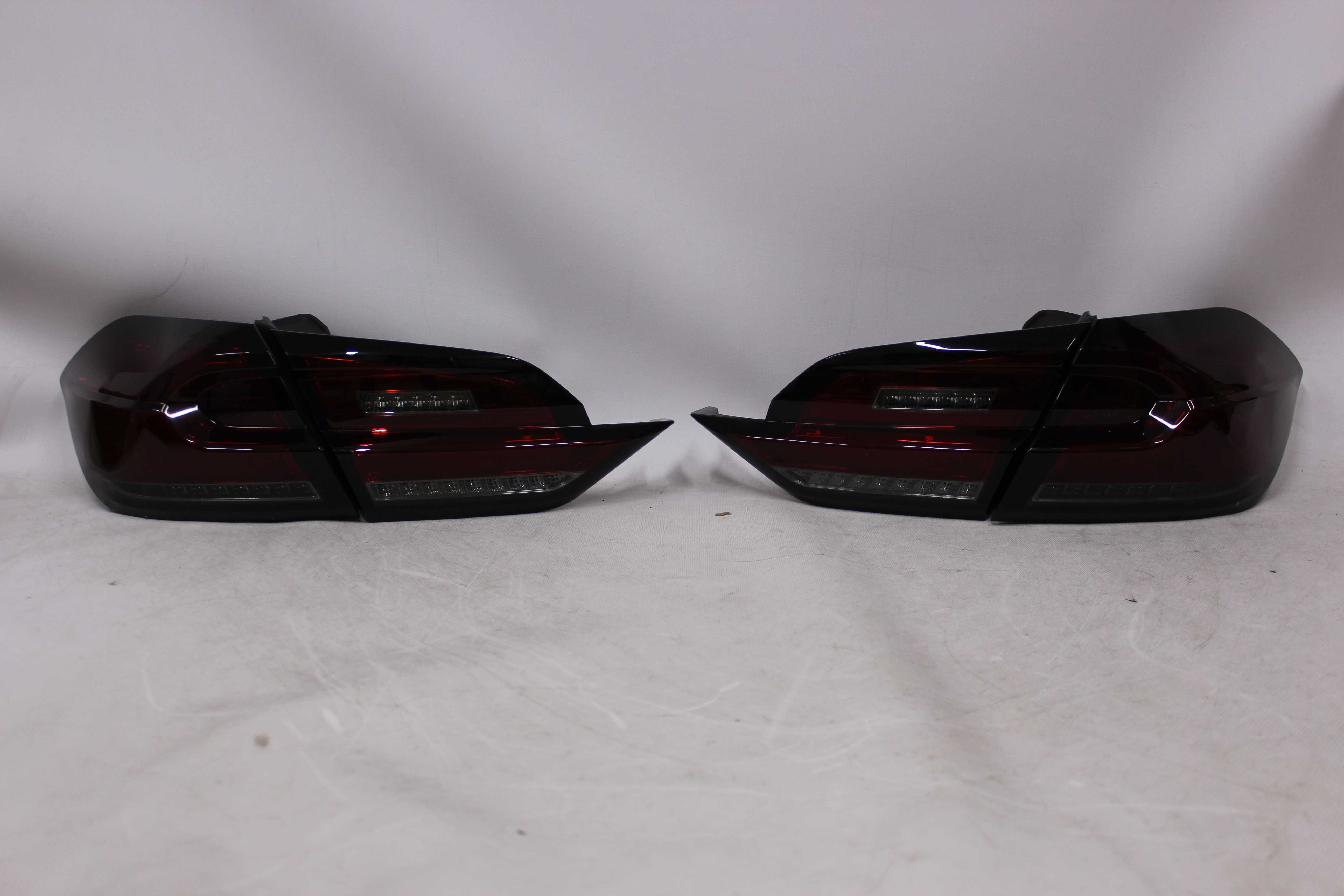 Lampy światła tylne tył FORD FIESTA MK8 17-21 HB RED SMOKE LED NEON