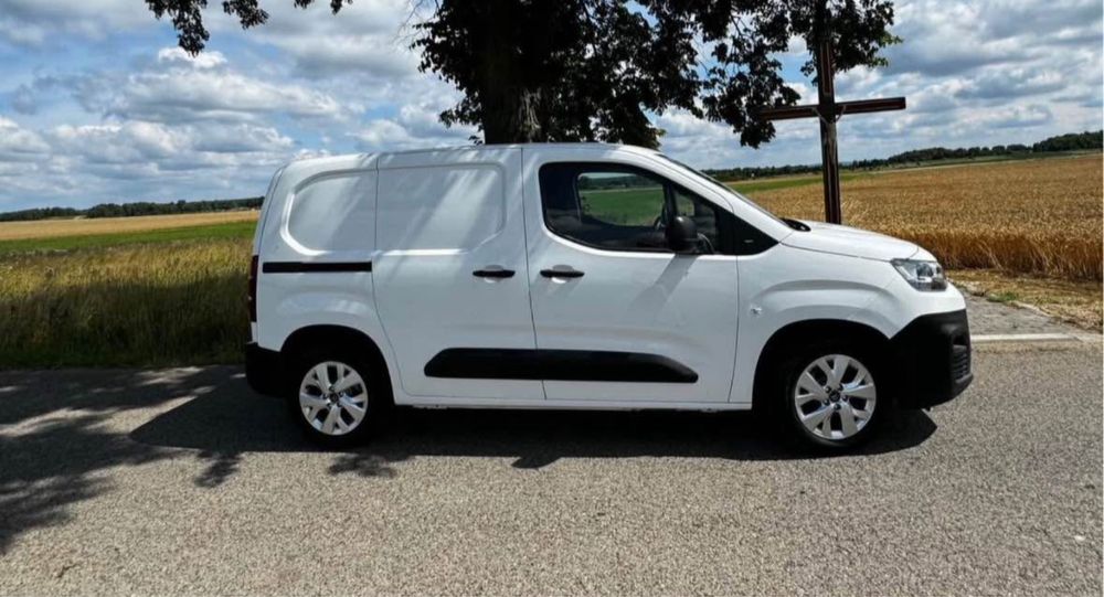 Citroen Berlingo 1.5 BlueHDi 102 KM – Salon PL – 3 osoby – Klima