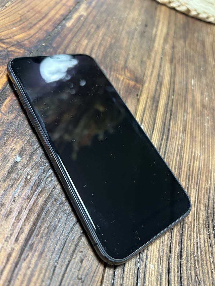 Smartfon iPhone 11 Pro