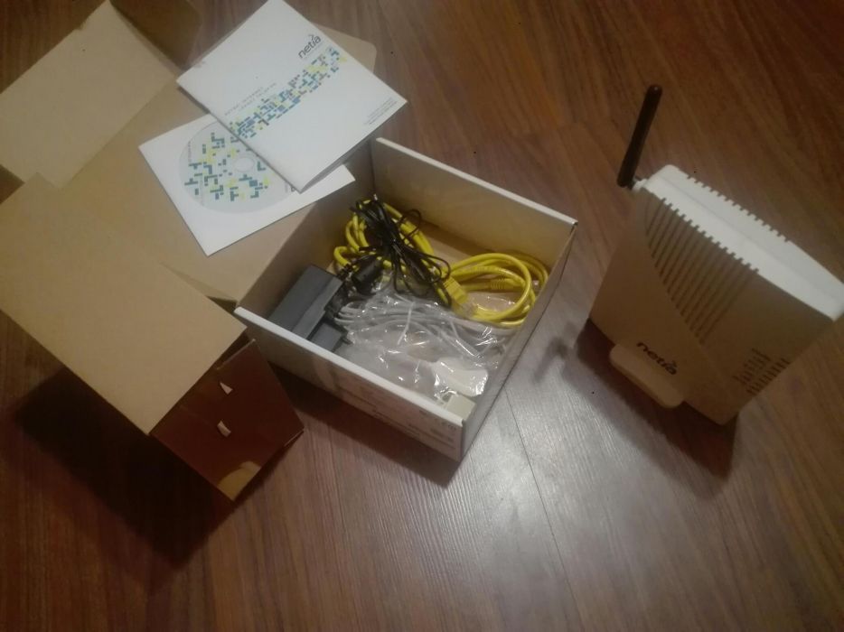 Nowy Zestaw router wifi i 2 telefony domowe bezprzewodowe stacjonarne