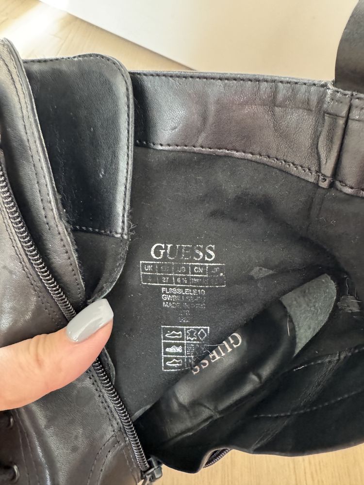 Продам ботинки на каблуке Guess, одеты 2 раза. Покупались в оф.магазин