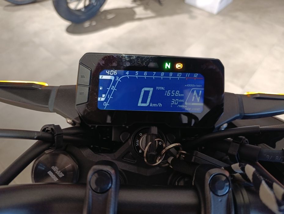 Honda CB 125 R 2024