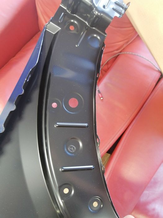 Mazda CX-30 крило (ліве - праве) оригінал крила дверка