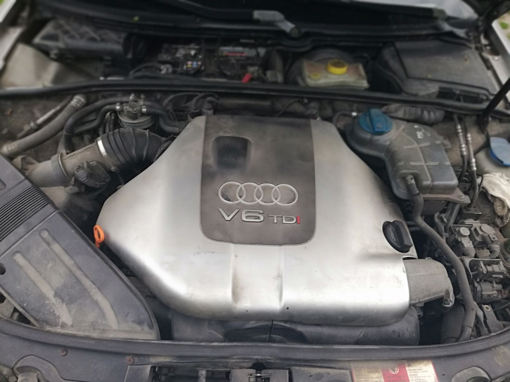 Silnik słupek Audi a4b6 2.5tdi v6 180km nowe walki wym. w ASO doku stn