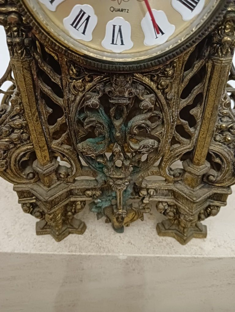 Relógio de mesa antigo