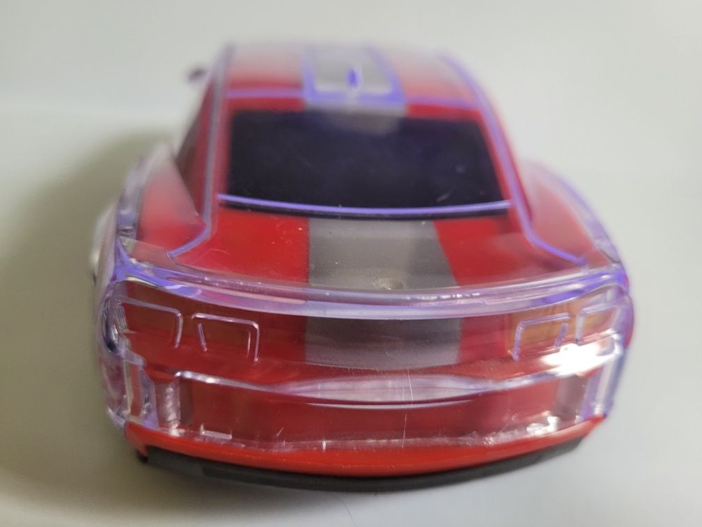 Auto tańczące, grające i świecące
