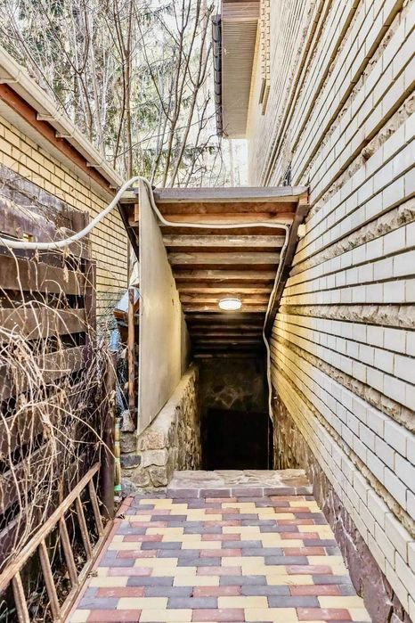 Козин. КГ Сосновый Бор. 520 м2. Новый ремонт! 20 соток в лесной части!