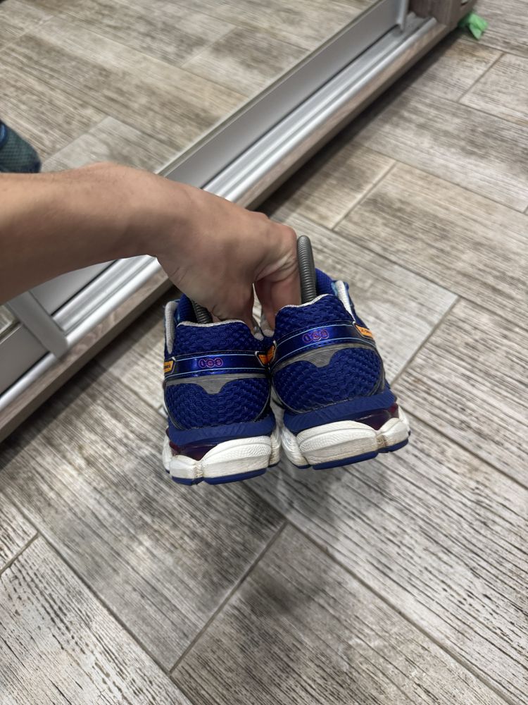 Кросівки Asics Gel Cumulus 16