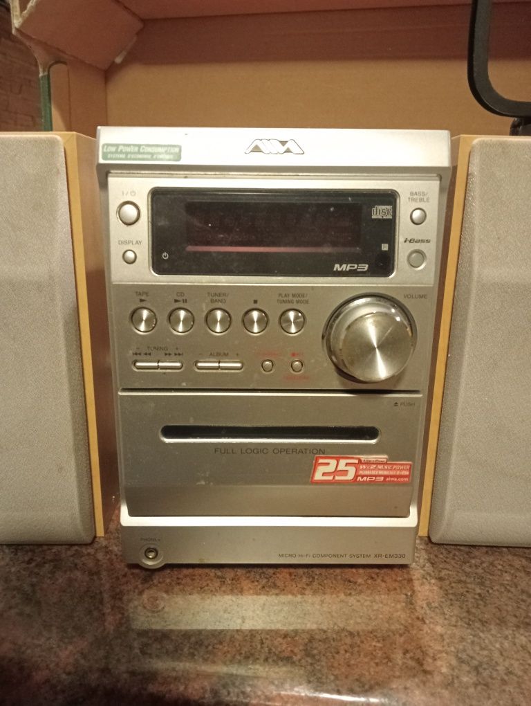 Wieża aiwa 50w aux