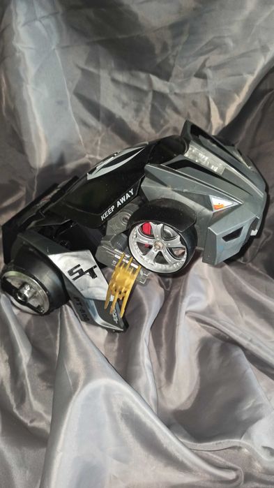 Машинка трансформер Maisto PT 808 большая на радиоуправлении