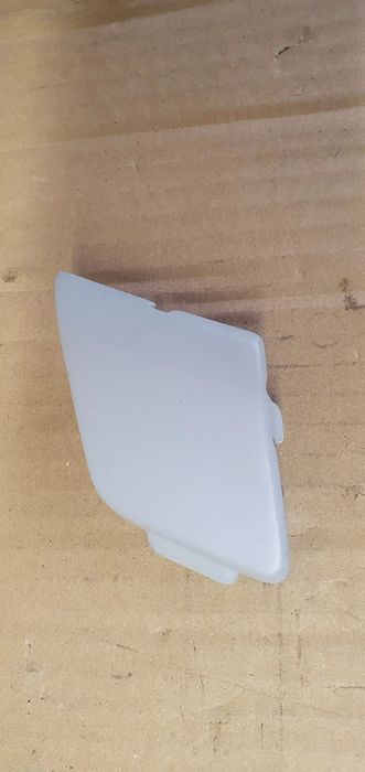 Zaślepka haka holowniczego zderzaka przód Ford C-Max