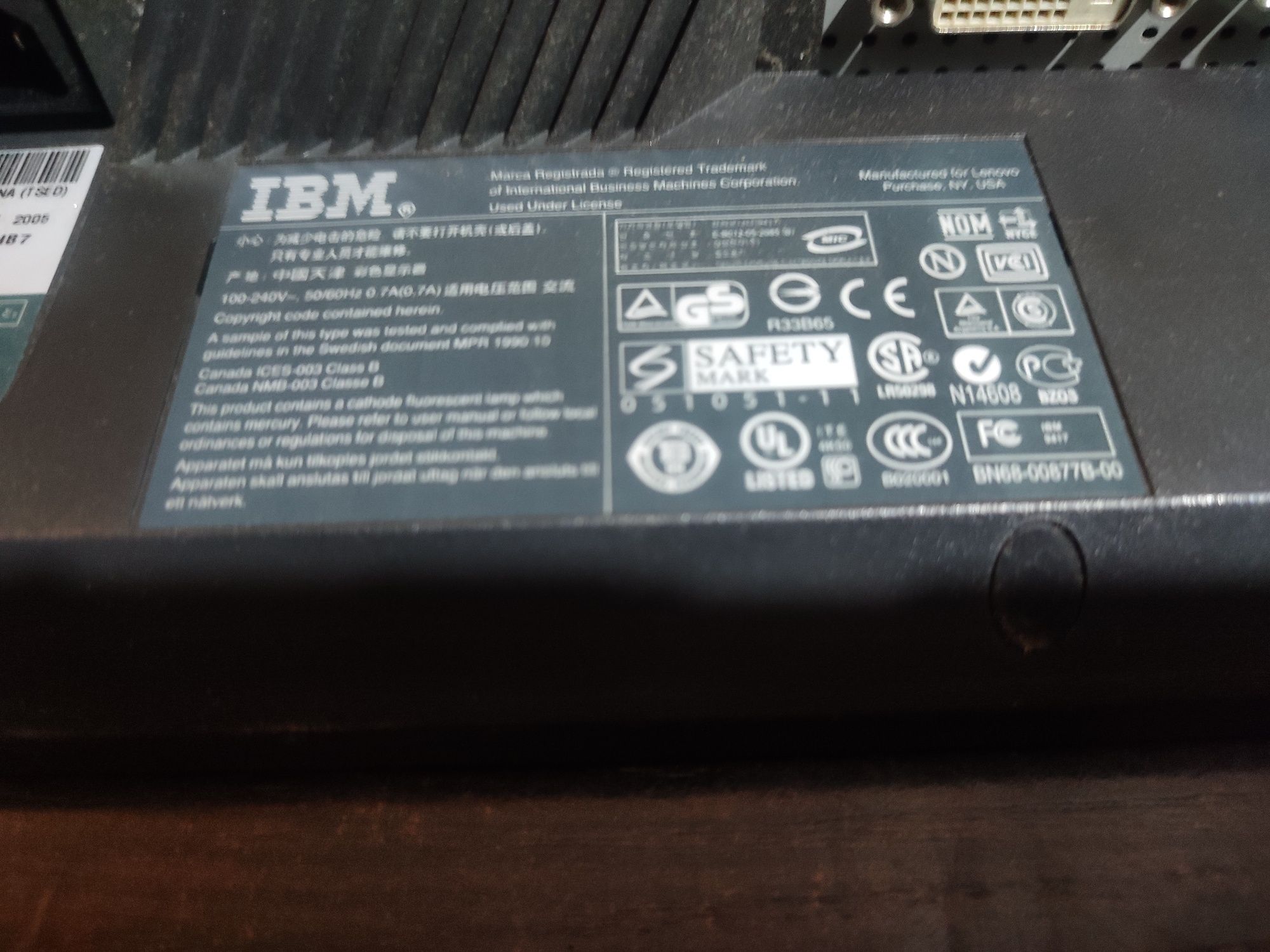 Monitor IBM 4:3 sprawny