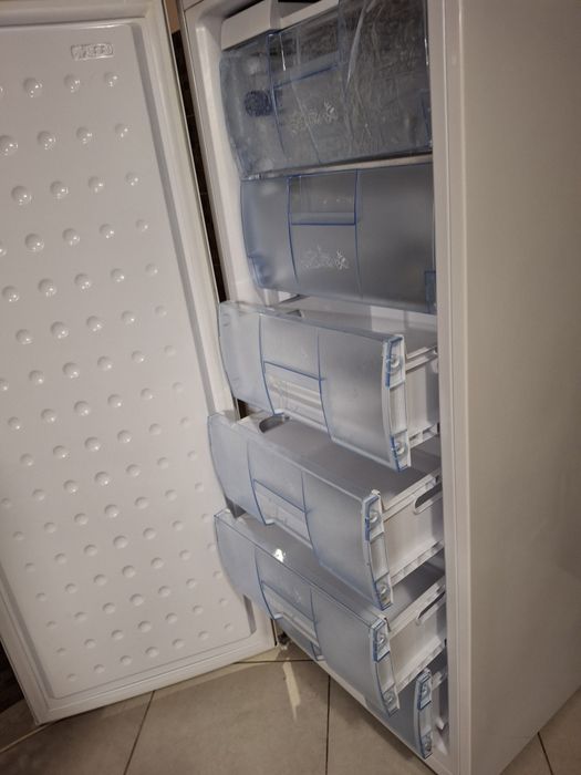 Морозильна камера, морозилка BEKO