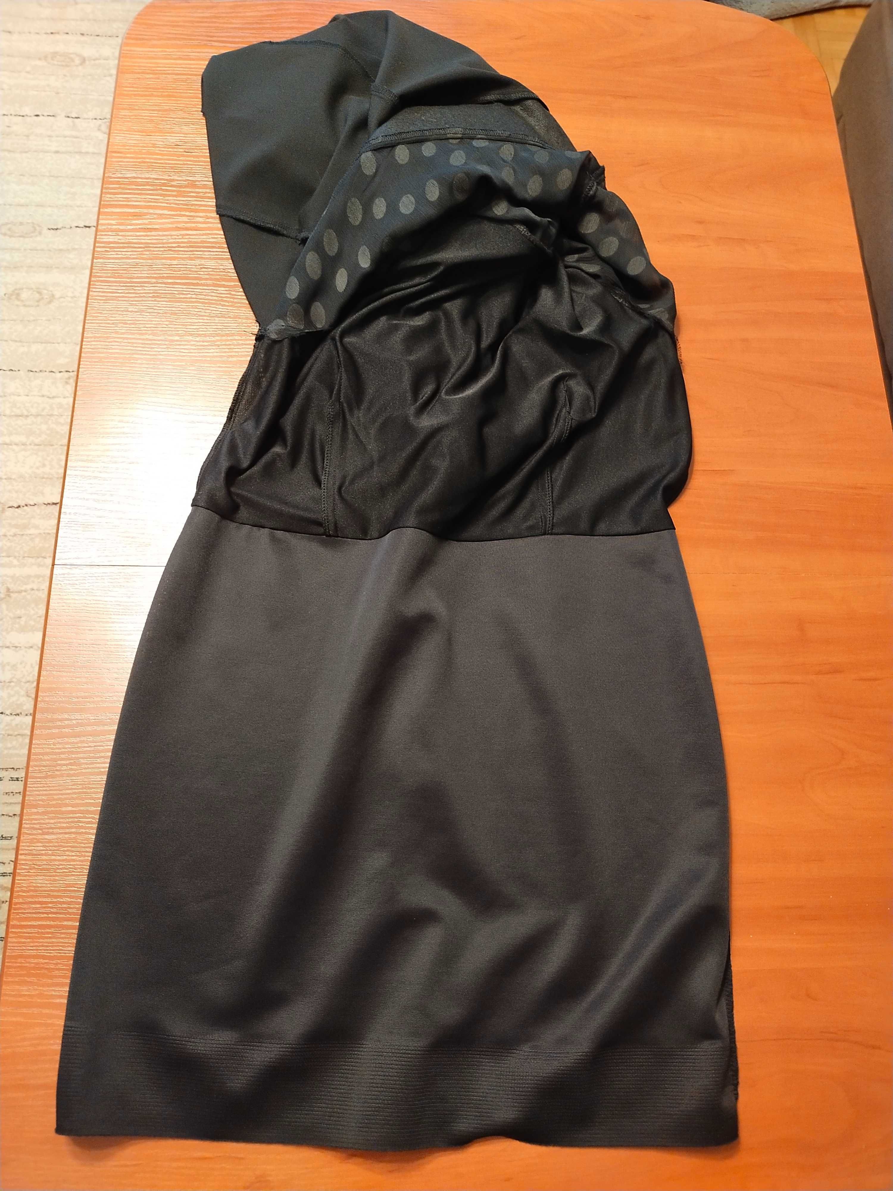 sukienka czarna z halką gumowaną wyszczuplającą