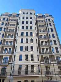 Продам просторную трехкомнатную квартиру в новом доме по ул. Базарная.
